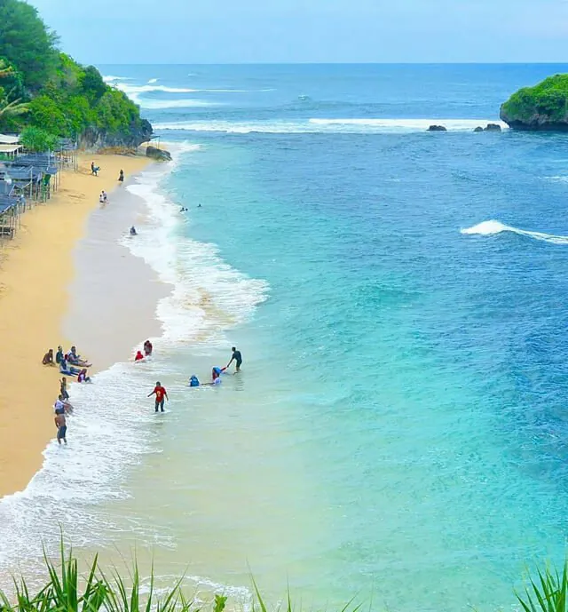 Paket Wisata Jogja Pantai Drini Gunungkidul